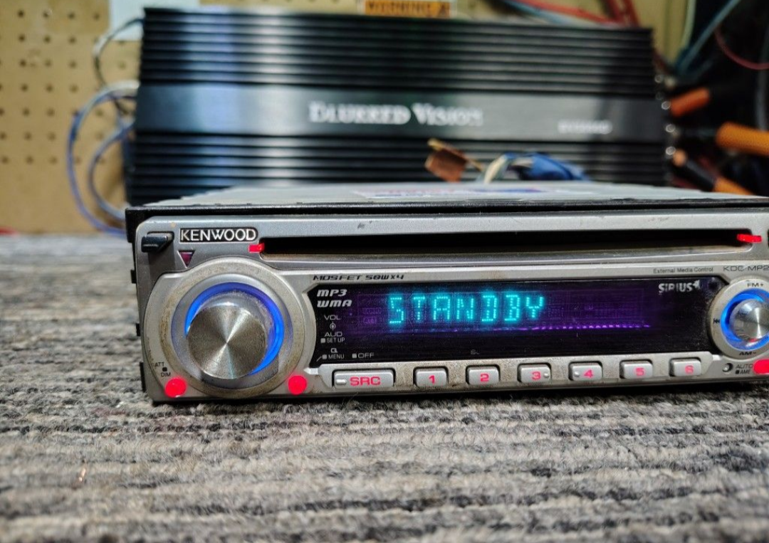 Kenwood KDC-MP228 With Detachable Face