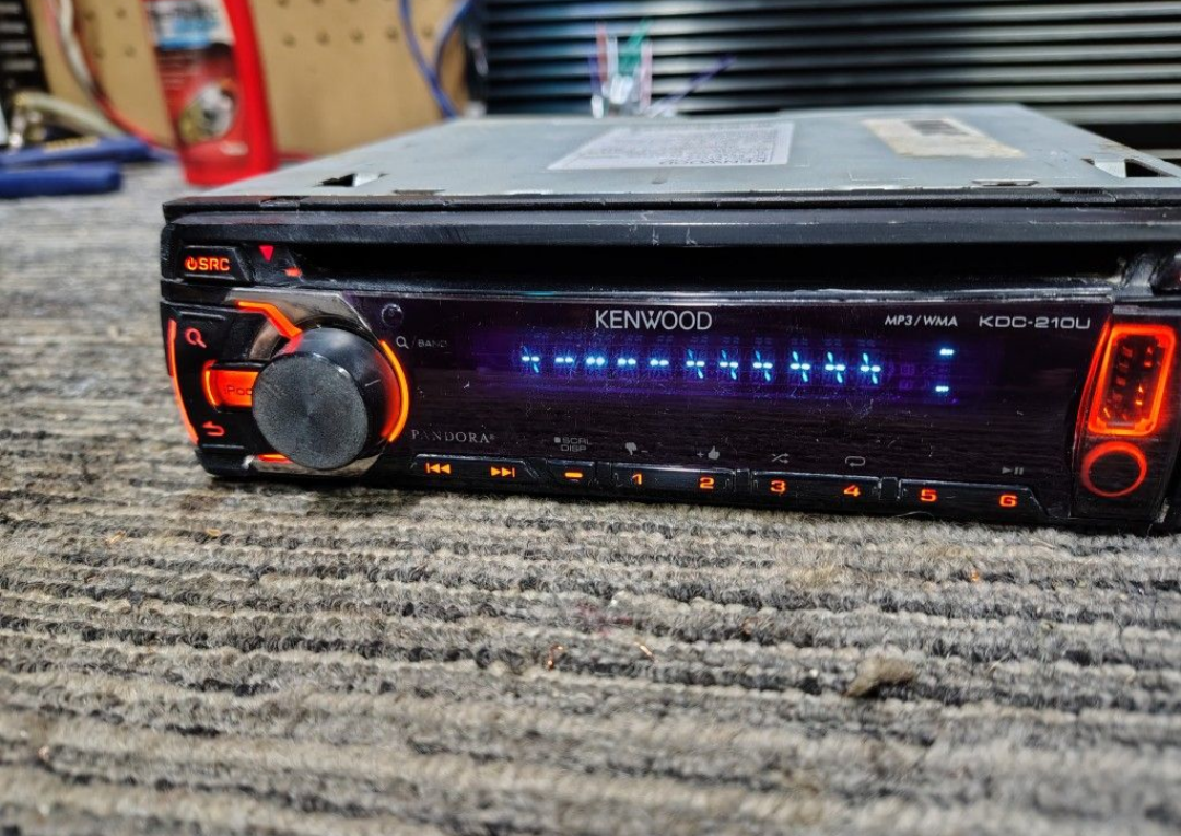 Kenwood KDC 210u Cd Receiver with USB Aux Inputs