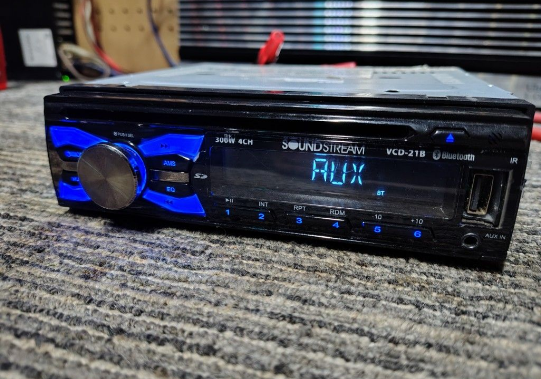 Soundstream VCD-21B Single-DIN In-Dash CD Receiver with USB and Bluetooth