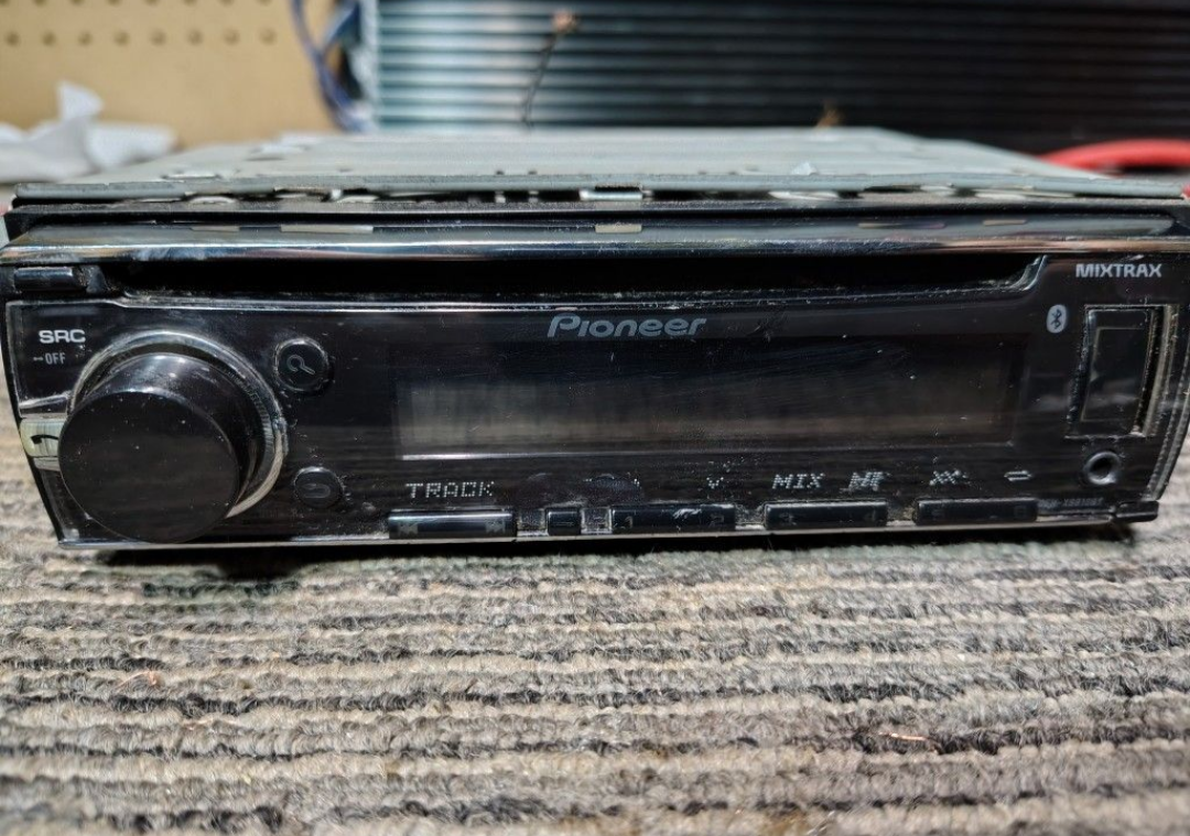 Pioneer DEH-X6810BT Bluetooth USB Auxiliary