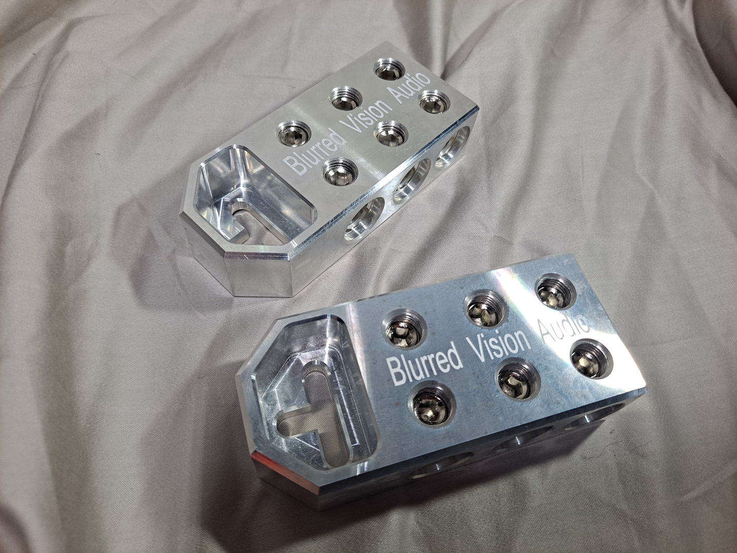 2*Blurred Vision Audio BV6SPOT- High Quality BOLT DOWN SET SCREW TYPE BATTERY TERMINAL