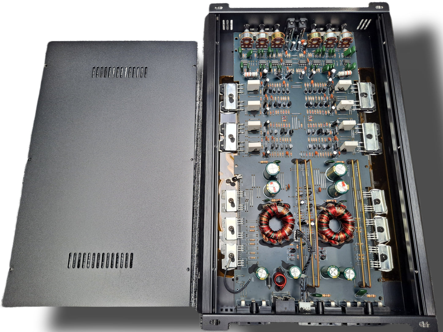 Blurred Vision Audio BV80.4AB Full-Range Class AB 4 Channel Amplifier, (600Rms)