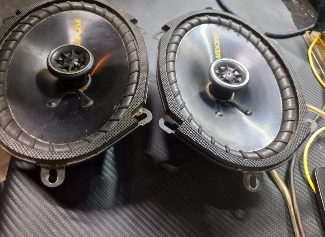 kicker cs68 2 Way Component Speakers