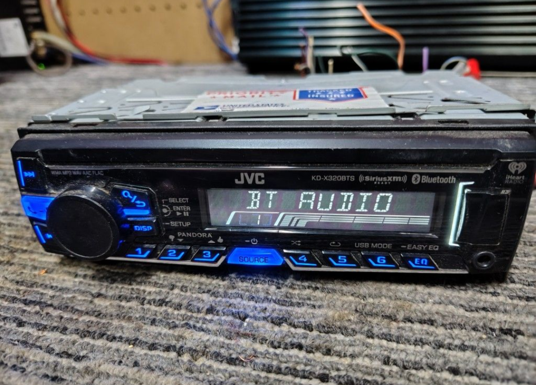 JVC KD-X320BTS
Digital media reiciver