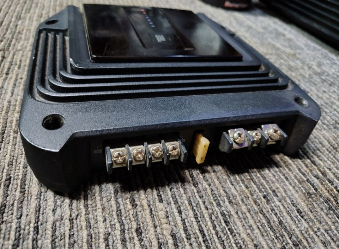 JBL GX-A602
(2-channel)