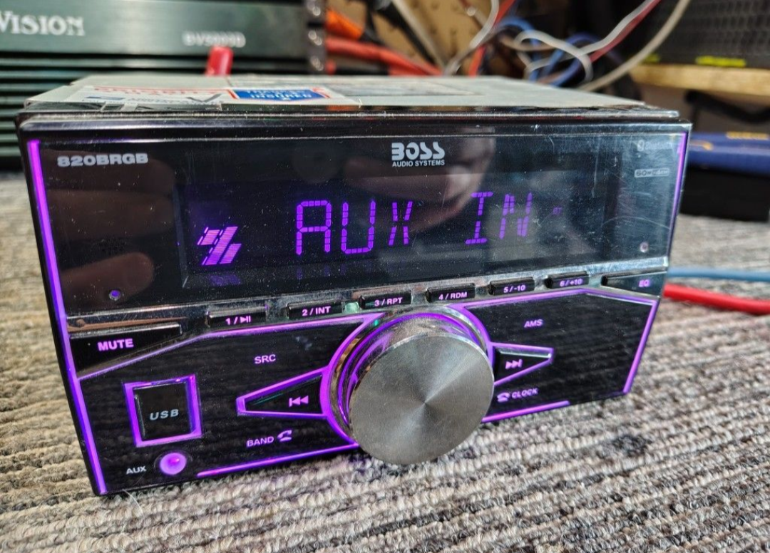 BOSS Audio 820BRGB Bluetooth USB AUXILIARY