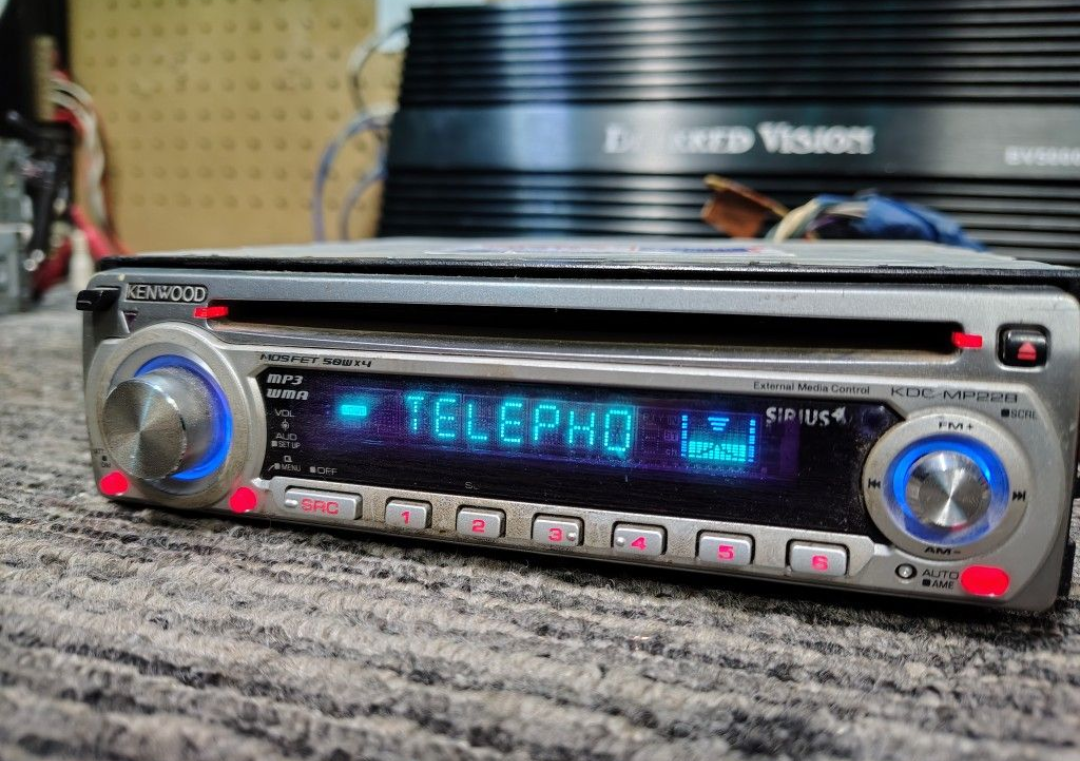 Kenwood KDC-MP228 With Detachable Face