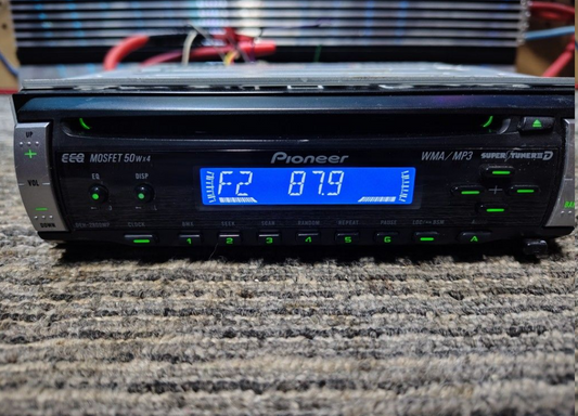 Pioneer DEH-2800MP
CD receiver with MP3/WMA playback