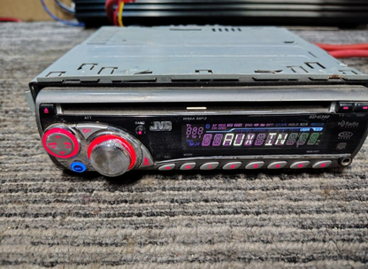 JVC KD-G340
CD receiver & Auxiliary
