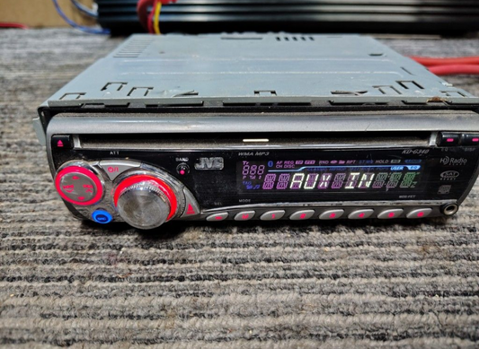 JVC KD-G340
CD receiver & Auxiliary