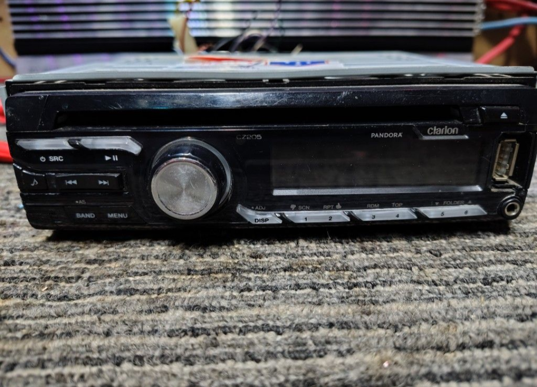 Clarion CZ205