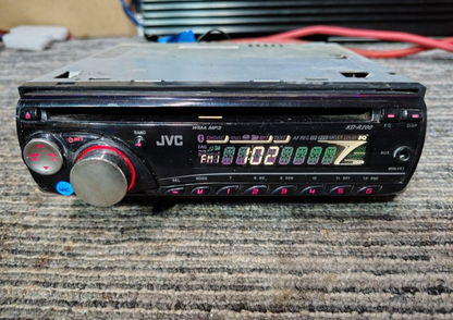JVC KD-R200
CD receiver Auxiliary