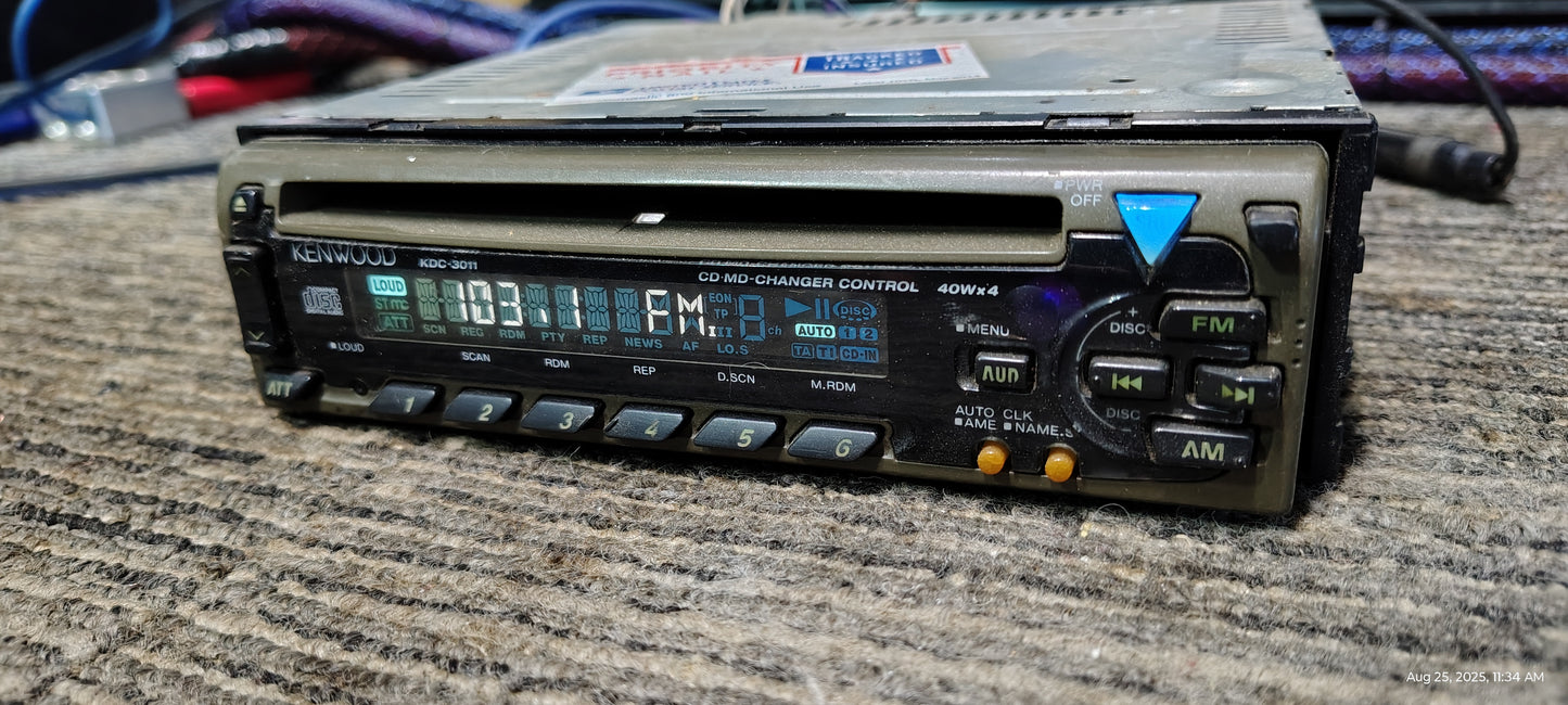 Old School Kenwood KDC-3011