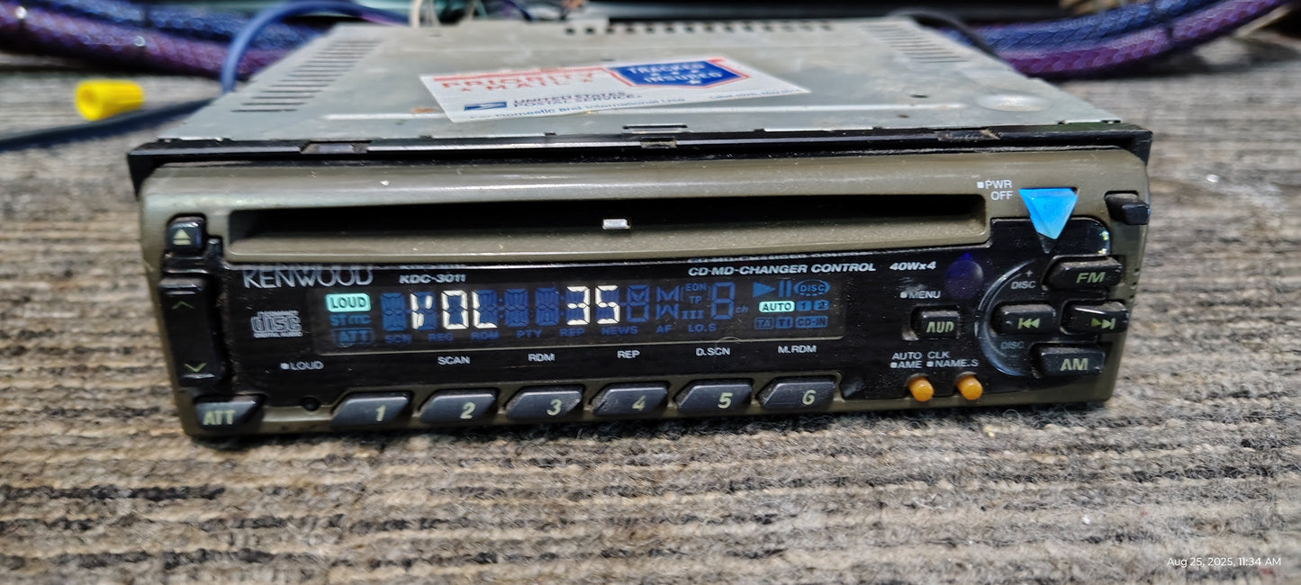 Old School Kenwood KDC-3011