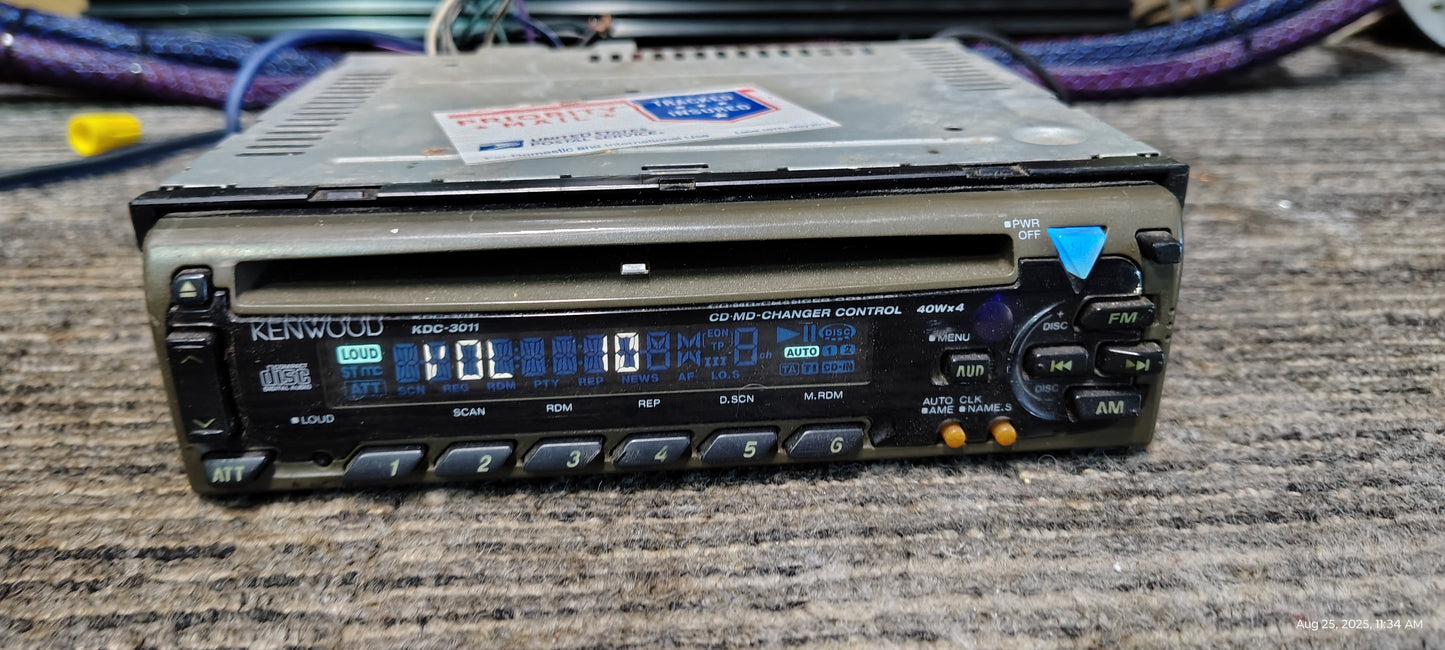 Old School Kenwood KDC-3011
