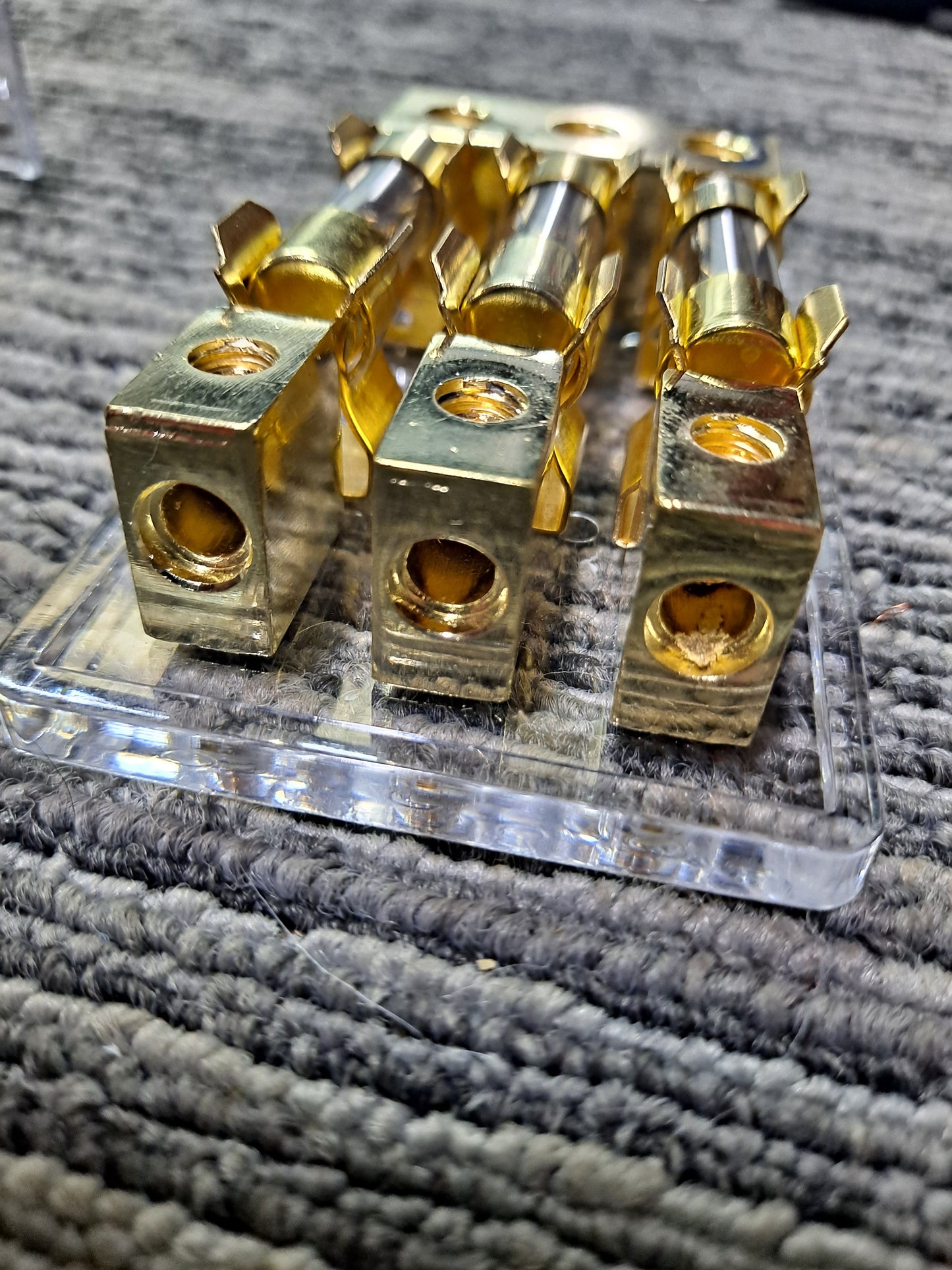 Blurred Vision Audio 3 Position Fuse 4/8 Gauge Distribution Block 3in 3out