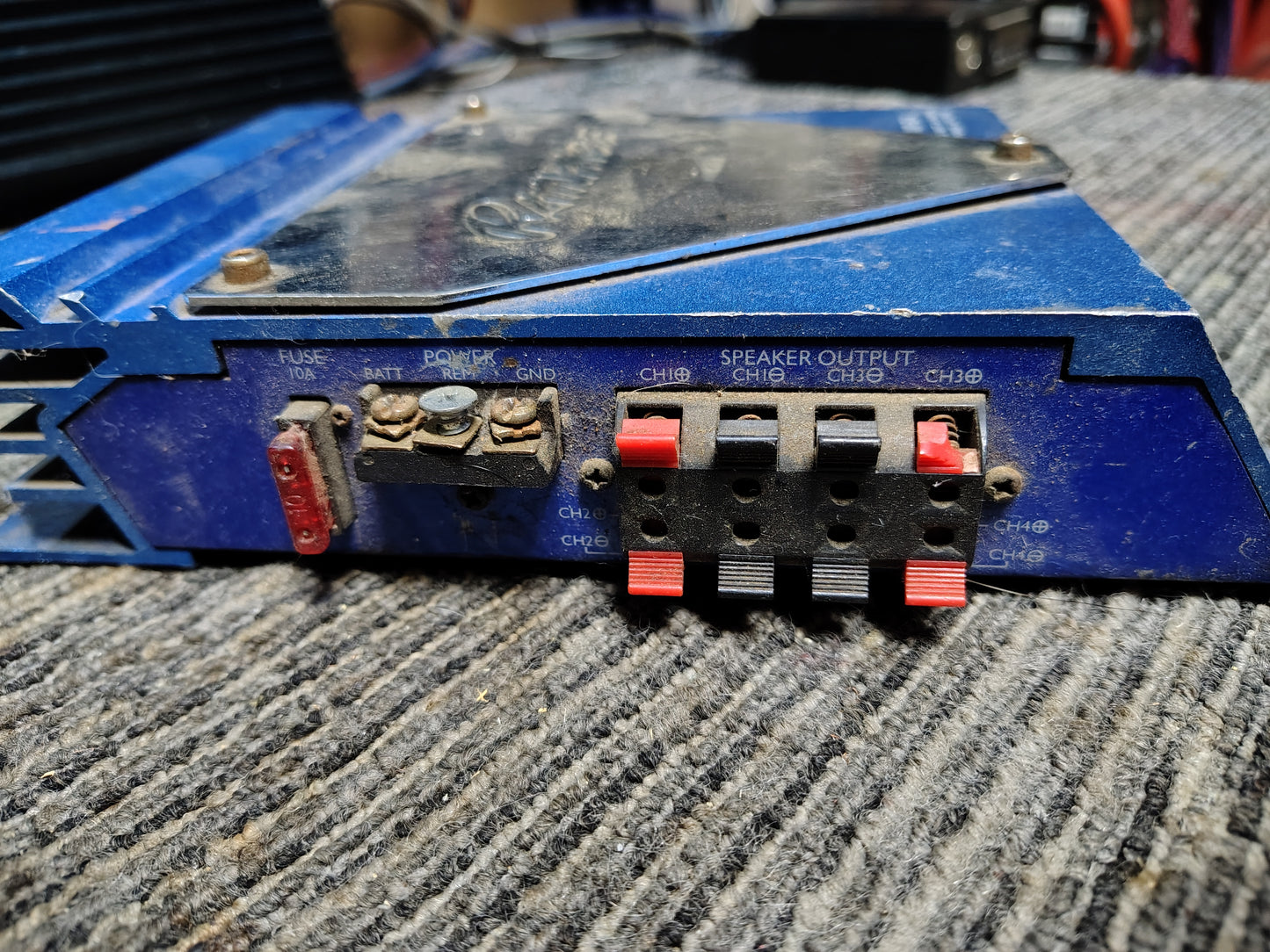 Rare Rampage by AUDIOVOX AMP604 240-Watt (4-Channel)