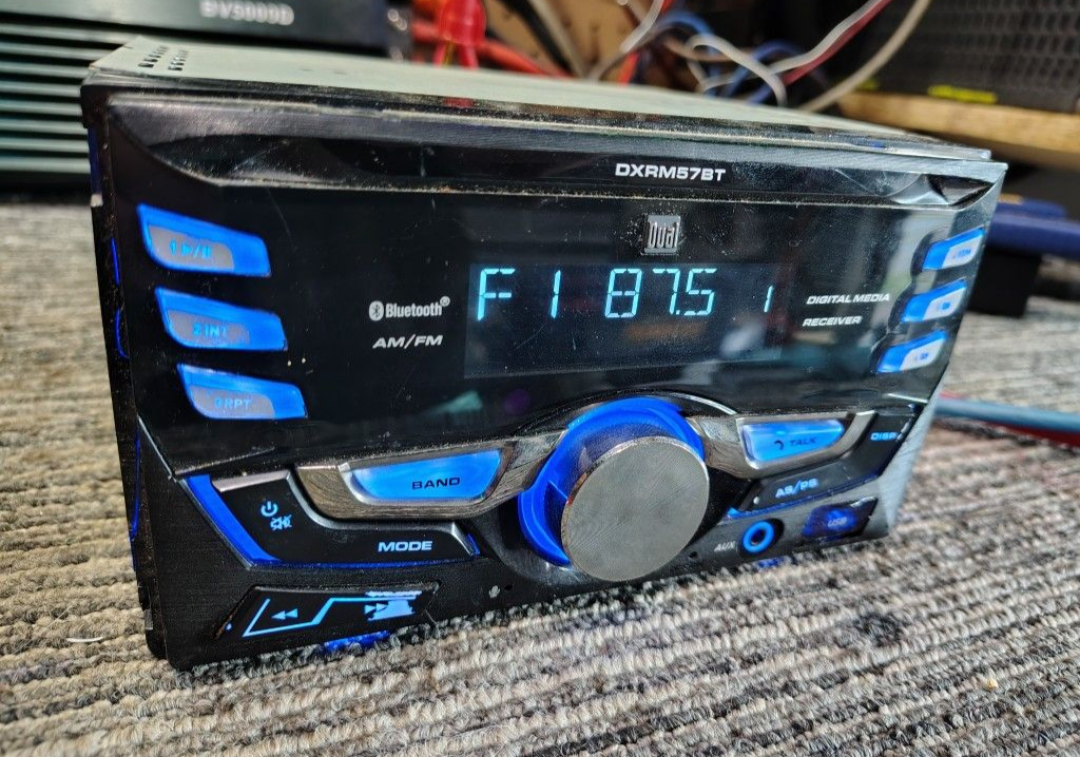 Dual DXRM57BT Digital media receiver