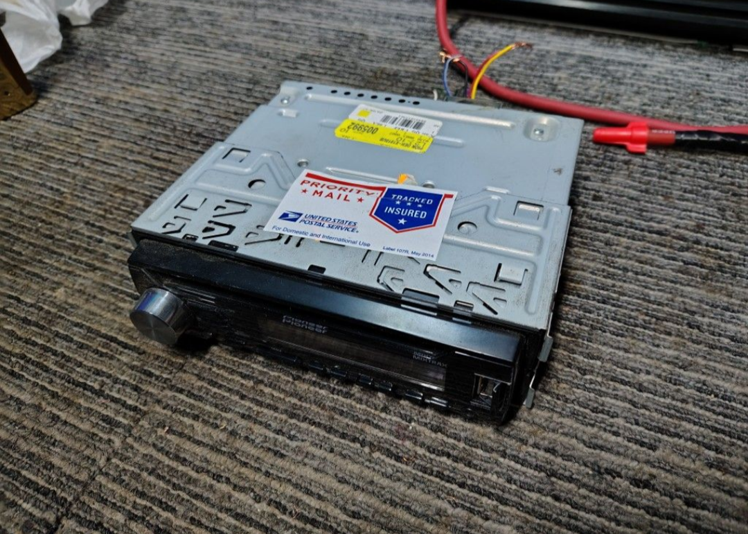 Pioneer DEH-X1910UB
CD receiver Auxiliary Usb