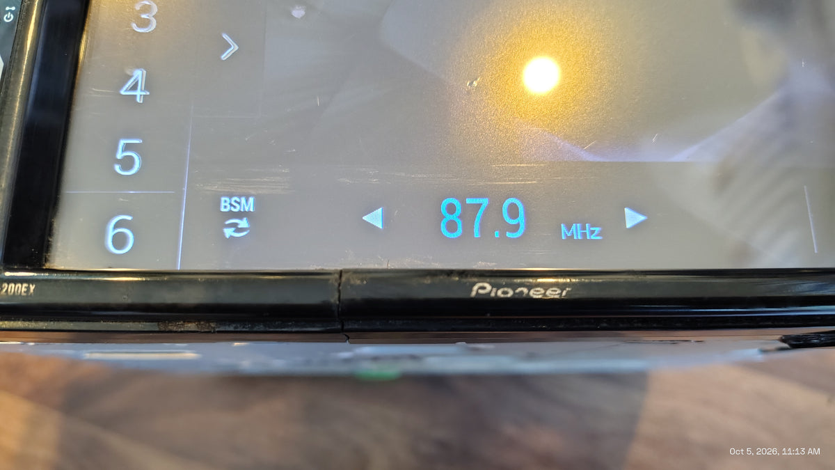 Pioneer AVH-200EX 2 DIN Touchscreen DVD Player Bluetooth USB AUX InDash Tested ✅