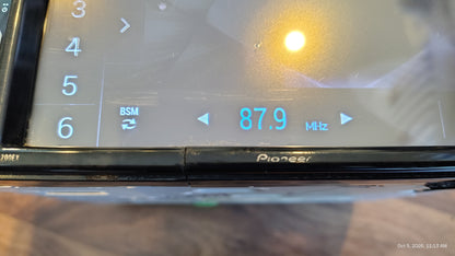 Pioneer AVH-200EX 2 DIN Touchscreen DVD Player Bluetooth USB AUX InDash Tested ✅