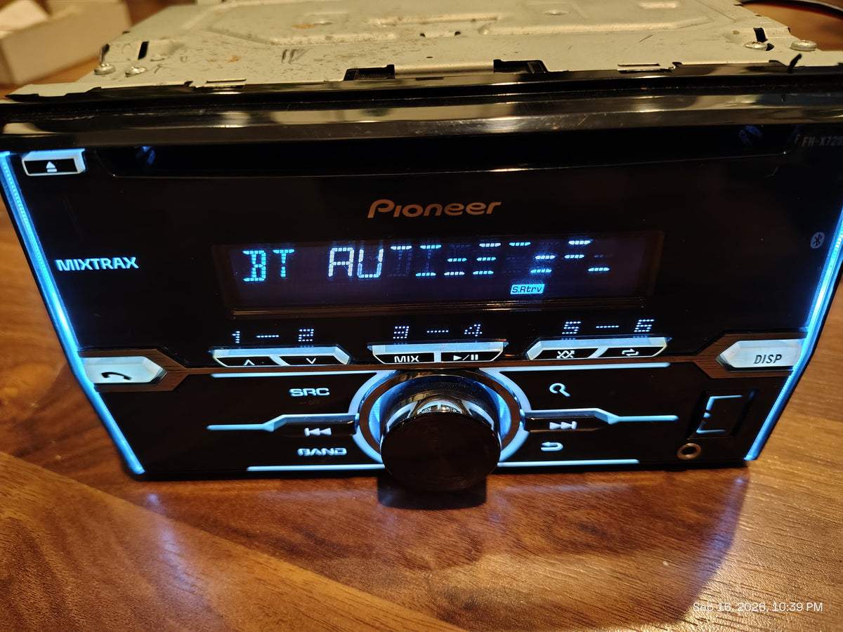 Pioneer FH-X720BT 2 DIN In-Dash CD Player Stereo Bluetooth USB AUX Tested ✅