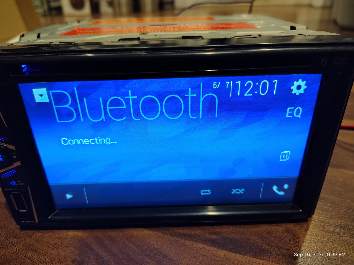 Pioneer AVH-110BT DVD Double-Din Bluetooth Receiver Tested ✅