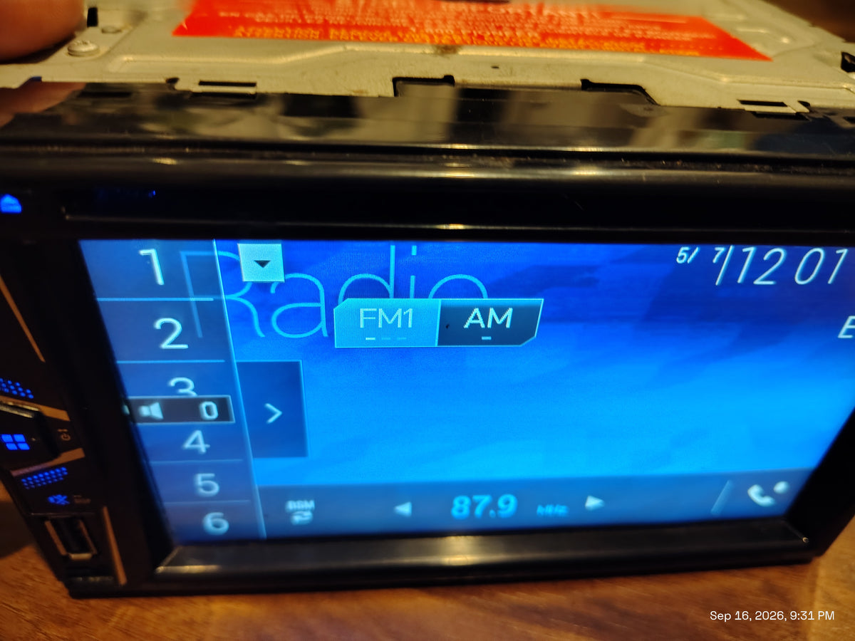 Pioneer AVH-110BT DVD Double-Din Bluetooth Receiver Tested ✅