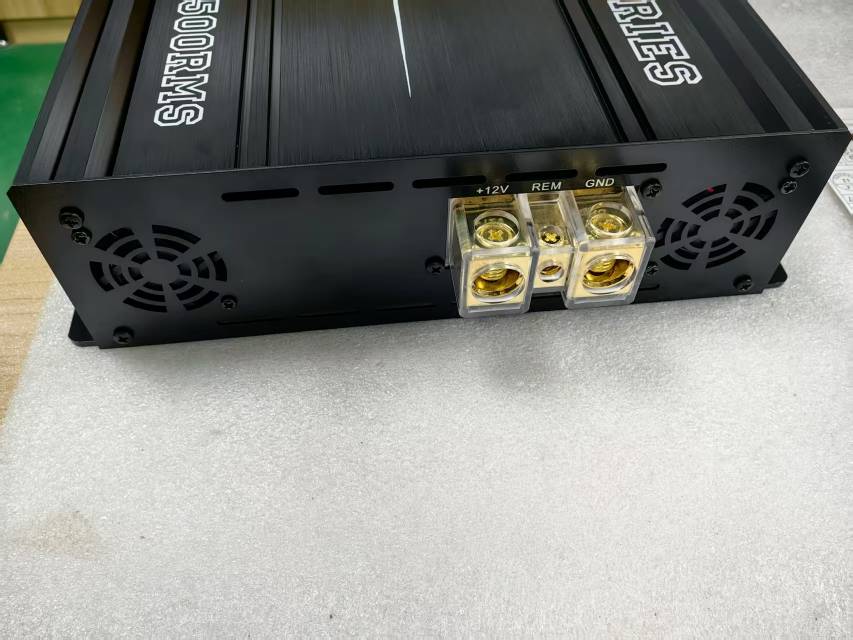 Blurred Vision Audio CS-4500 Competition Series Monoblock Amplifier (4500RMS) 0.5 Ohm