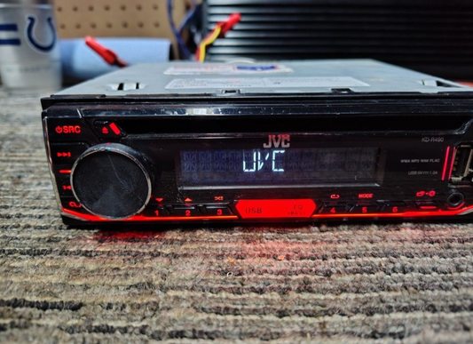 JVC KD-R490
CD receiver USB & Auxiliary