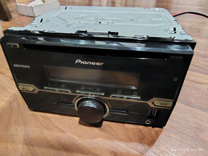 Pioneer FH-X720BT 2 DIN In-Dash CD Player Stereo Bluetooth USB AUX Tested ✅